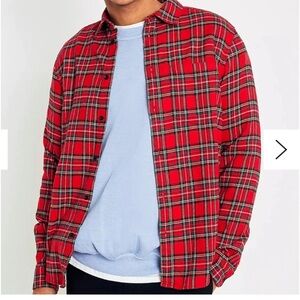 Urban Outfitters Red and Black Plaid Button-Down Flannel Shirt Men’s Medium